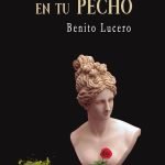 Una rosa en tu pecho